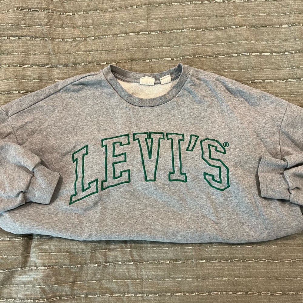 Oversized Levi's Gray Sweater